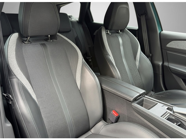 Foto 4 van Peugeot 308 SW 1.2 PureTech Allure Pack Business, achteruitrijcamera, 1/2 lederen bekleding, stoelve