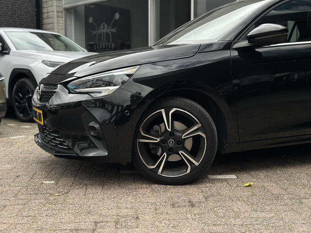 Foto 8 van Opel Corsa 1.2 Level 4 Pano / Camera / ECC /Winter pakket.