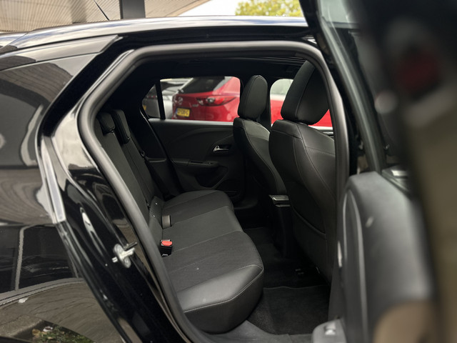 Foto 6 van Opel Corsa 1.2 Level 4 Pano / Camera / ECC /Winter pakket.
