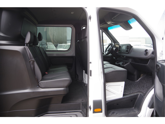 Foto 2 van Mercedes-Benz Sprinter 317 1.9 CDI L2H1 DC-5P, AUT. LEDER, LUCHTVERING, TREKHAAK, CAMERA, CRUISE, CL