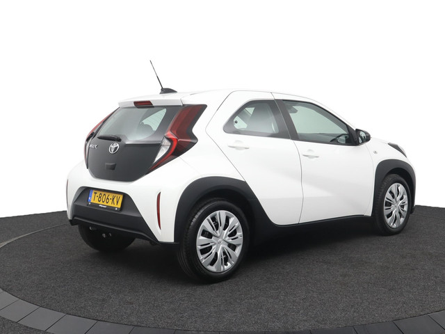 Foto 3 van Toyota Aygo X 1.0 VVT-i MT Play | Airco | Cruise control | Apple carplay Android auto |