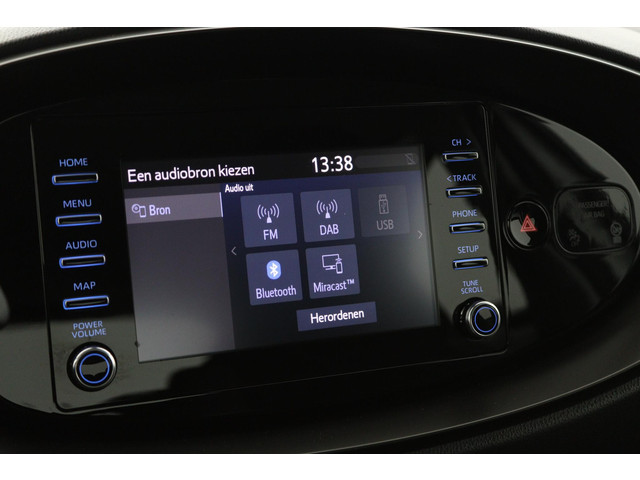 Foto 9 van Toyota Aygo X 1.0 VVT-i MT Play | Airco | Cruise control | Apple carplay Android auto |