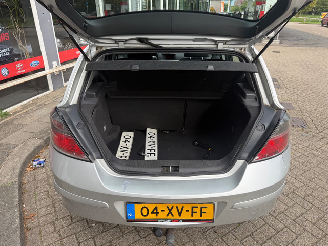 Foto 6 van Opel Astra 1.6 Temptation NIEUWE APK ! AIRCO !