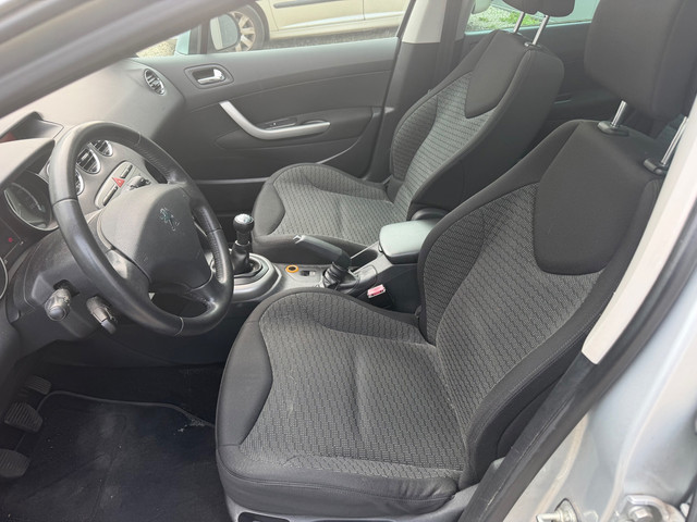 Foto 3 van Peugeot 308 SW 1.6 VTi XS Première 7 zits voorbereiding nu 5 zitplaatsen