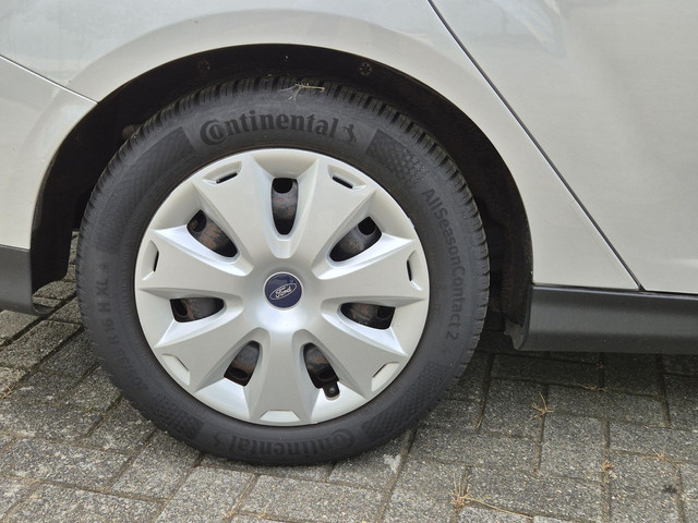 Foto 6 van Ford Focus Wagon 1.0 EcoBoost Trend Trekhaak