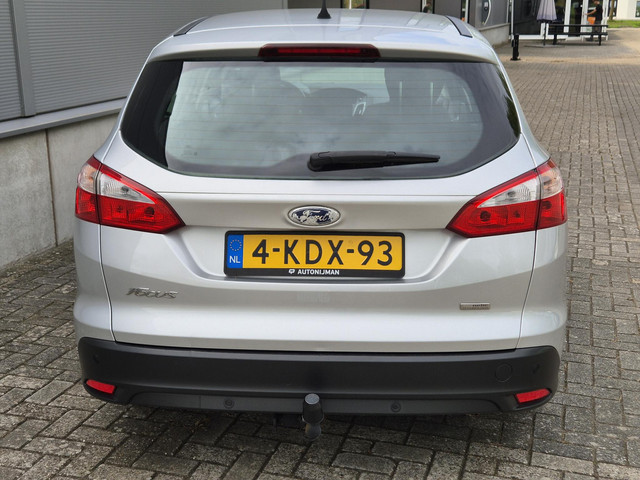 Foto 8 van Ford Focus Wagon 1.0 EcoBoost Trend Trekhaak