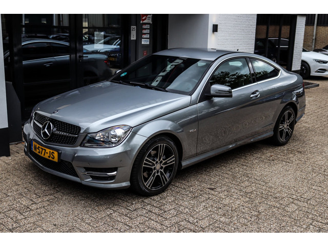 Foto 4 van Mercedes-Benz C-klasse Coupé 180 AMG PAKKET CLIMA NAVI