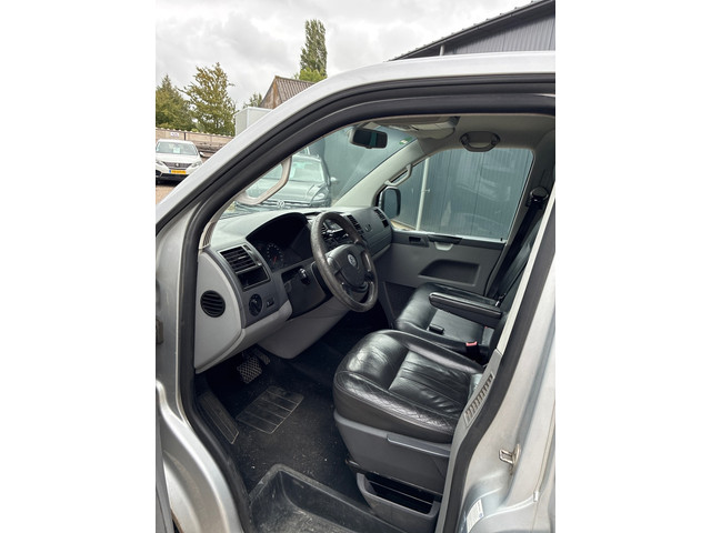 Foto 5 van Volkswagen Transporter 2.5 TDI 340 Trendline DC (MARGE AUTO)