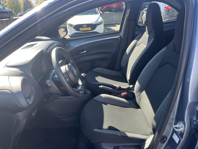 Foto 4 van Toyota Aygo X 1.0 VVT-i MT Play | Airco | Apple CarPlay / Android Auto |