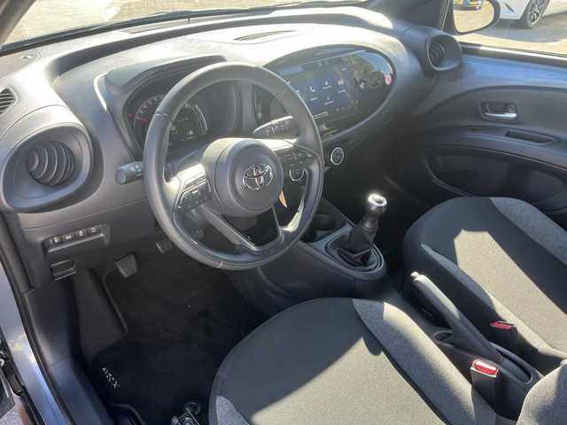 Foto 3 van Toyota Aygo X 1.0 VVT-i MT Play | Airco | Apple CarPlay / Android Auto |