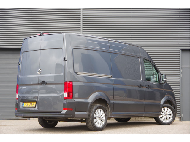 Foto 10 van Volkswagen Crafter 35 2.0 TDI L3H3(L2H2) 177PK AUT. 2X SCHUIFDEUR, STOELVERWARMING, CAMERA, NAVI, CR