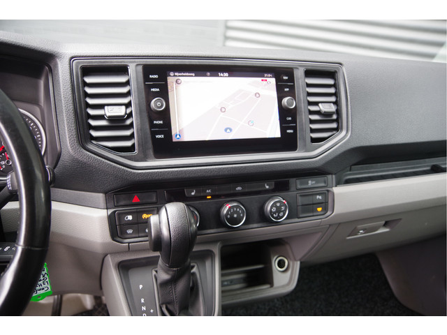 Foto 7 van Volkswagen Crafter 35 2.0 TDI L3H3(L2H2) 177PK AUT. 2X SCHUIFDEUR, STOELVERWARMING, CAMERA, NAVI, CR