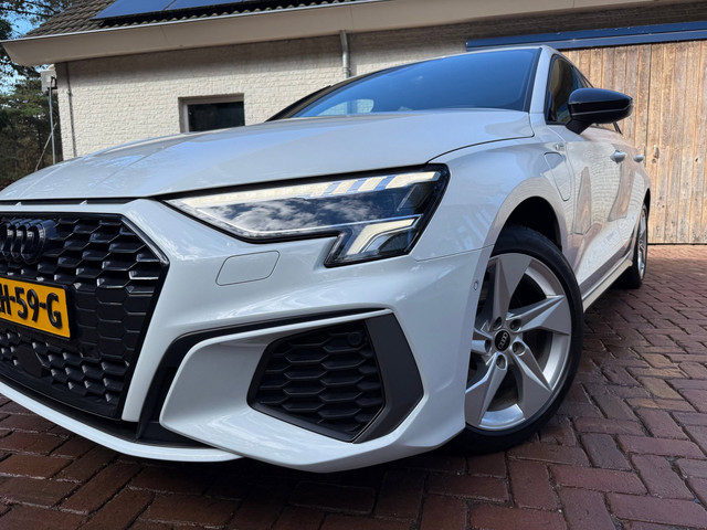 Foto 3 van Audi A3 Sportback 40 TFSI e 2x S Line | Carplay | Virtual Cockpit | Trekhaak | Stoelvw