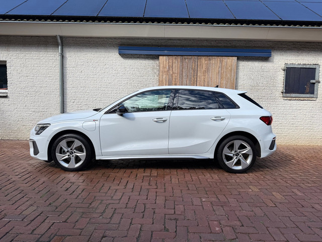 Foto 4 van Audi A3 Sportback 40 TFSI e 2x S Line | Carplay | Virtual Cockpit | Trekhaak | Stoelvw