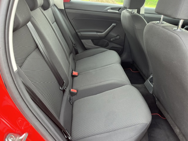 Foto 6 van Volkswagen Polo 1.0 MPI trendline 5 drs Airco 193544 km bj 2018