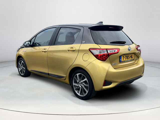 Foto 4 van Toyota Yaris 1.5 Hybrid Y20 Gold Edition | Fietsendragerbeugel | Keyless entry | Bluetooth | Licht m
