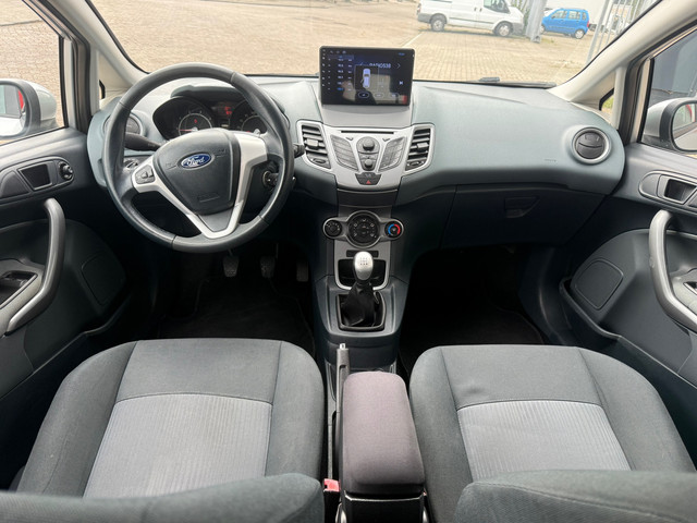 Foto 8 van Ford Fiesta 1.25 Titanium | airco | carplay