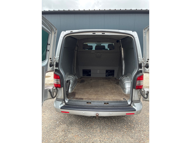 Foto 9 van Volkswagen Transporter 2.5 TDI 340 Trendline DC (MARGE AUTO)
