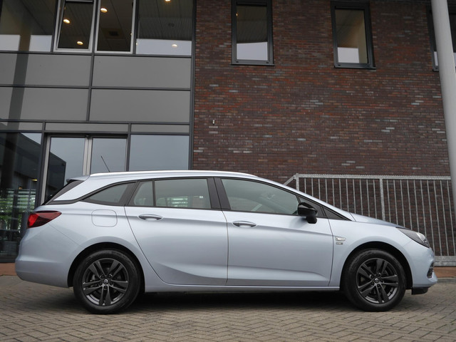 Opel Astra Sports Tourer 1.2 Edition 2020 130pk | Stoel en stuurverwarming | Trekhaak | Lichtmetalen
