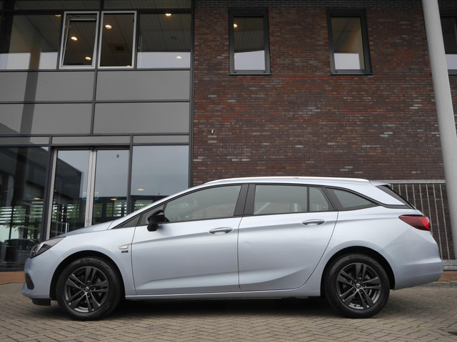 Foto 8 van Opel Astra Sports Tourer 1.2 Edition 2020 130pk | Stoel en stuurverwarming | Trekhaak | Lichtmetalen