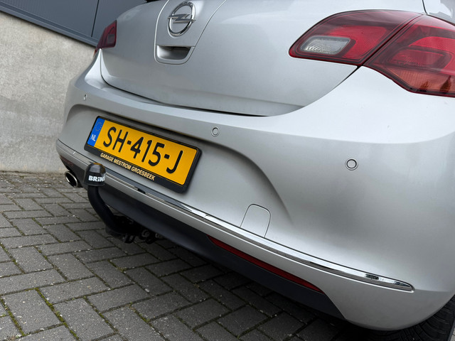 Foto 8 van Opel Astra 1.4 turbo cosmo automaat 140 PK, ZEER compleet, Trekhaak