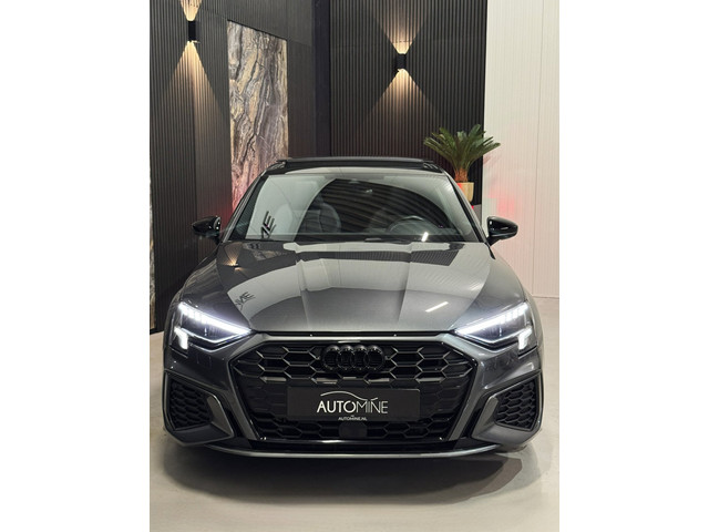 Foto 3 van Audi A3 Sportback 45 TFSI e 3x S-line Competition|PANO|MATRIX|SFEER|CAMERA|KEYLESS