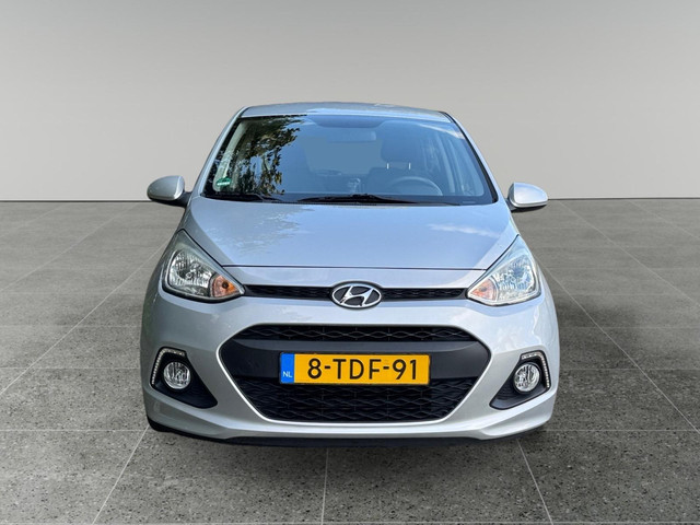 Foto 9 van Hyundai i10 5-deurs 1.0i i-Motion Comfort Plus | RADIO | AIRCO | BLUETOOTH | ISOFIX | LM-VELGEN |
