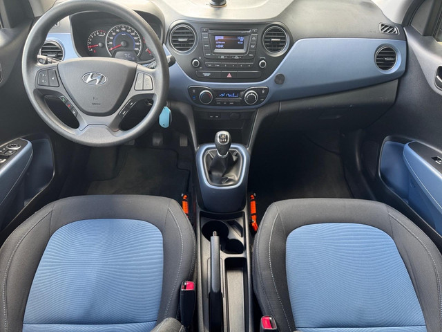Foto 2 van Hyundai i10 5-deurs 1.0i i-Motion Comfort Plus | RADIO | AIRCO | BLUETOOTH | ISOFIX | LM-VELGEN |