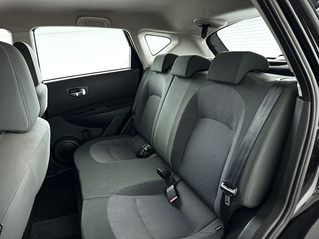 Foto 2 van Nissan QASHQAI 1.6 Visia | Park assist | Airco | Cruise control
