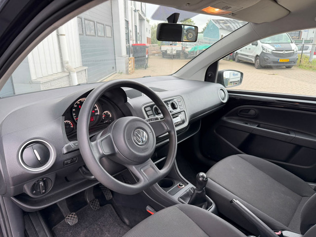 Foto 6 van Volkswagen Up! 1.0 take up! BlueMotion Airco EL Ramen