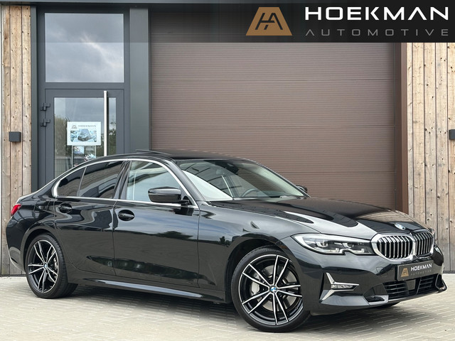 BMW 3-serie 330i High Executive Automaat | Panoramadak, ACC, Leer, Trekhaak, Apple CarPlay, Stoelver