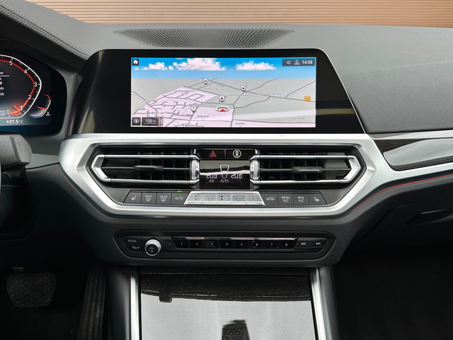 Foto 8 van BMW 3-serie 330i High Executive Automaat | Panoramadak, ACC, Leer, Trekhaak, Apple CarPlay, Stoelver