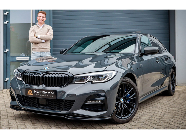 Foto 6 van BMW 3-serie 330i High Executive Automaat | Panoramadak, ACC, Leer, Trekhaak, Apple CarPlay, Stoelver