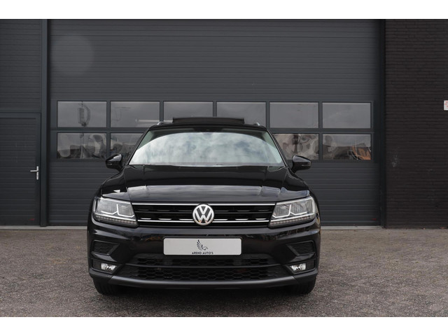 Foto 2 van Volkswagen Tiguan 1.4 TSI ACT Comfortline Business R| Panoramadak|Leer|Stoelverwarming/