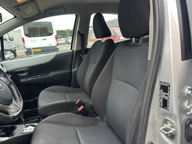 Foto 10 van Toyota Yaris 1.5 Full Hybrid Aspiration CARPLY/CAMERA/NAP/DEALER OH