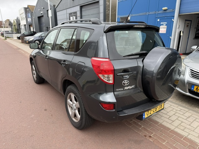 Foto 9 van Toyota RAV4 2.0 VVTi Linea Sol 4WD 2008 LEDER Nieuwstaat NAP + Boekjes zijn aanwezig. Met Navigatie,