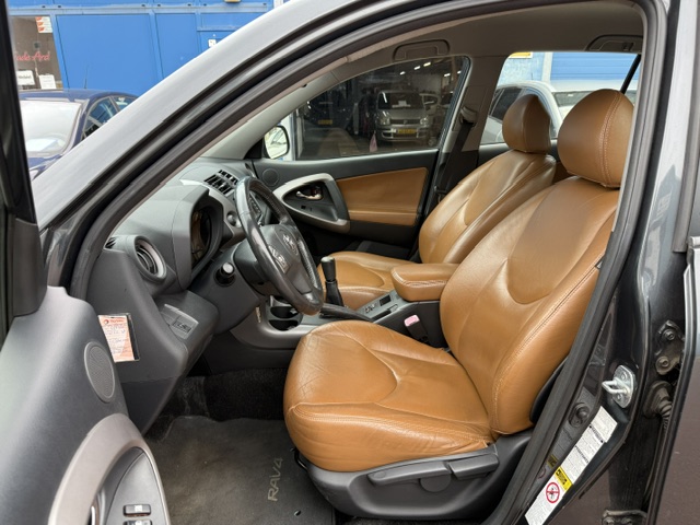 Foto 2 van Toyota RAV4 2.0 VVTi Linea Sol 4WD 2008 LEDER Nieuwstaat NAP + Boekjes zijn aanwezig. Met Navigatie,