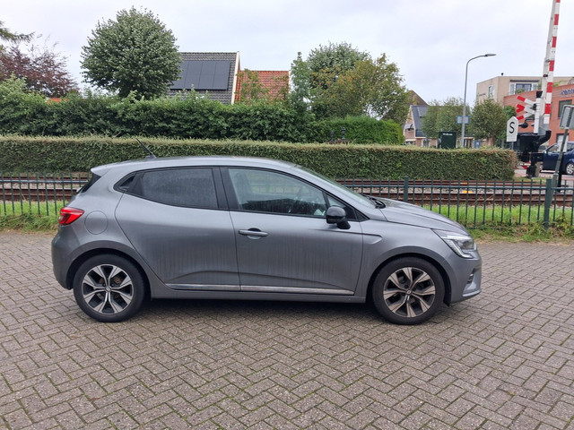 Foto 6 van Renault Clio 1.0 TCe 90 Evolution airco carplay 1e eig ALLINPRIJS