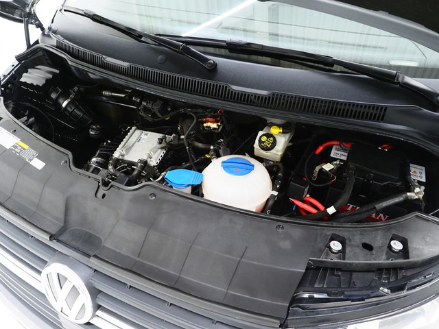 Volkswagen California 2.0 TDI T6.1 | Slaaphefdak | 4 Slaapplekken | Leder | Koelkast | Sfeerlicht |