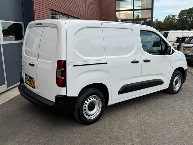 Foto 4 van Opel Combo 1.6D L1H1 Airco Carplay Cruise Edition