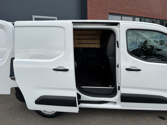 Foto 7 van Opel Combo 1.6D L1H1 Airco Carplay Cruise Edition