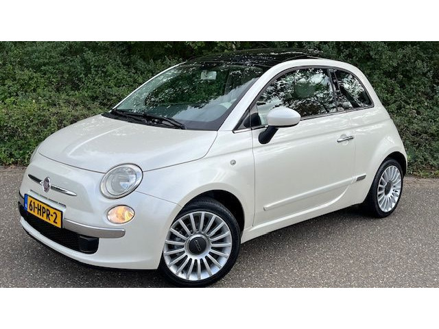 Foto 2 van Fiat 500 1.2 Lounge l Panodak l Bruin Leder l Parelmoerwit l NAP l