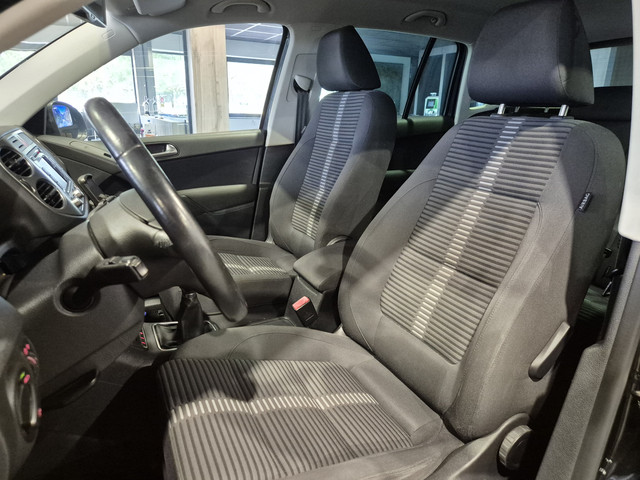 Foto 2 van Volkswagen Tiguan 1.4 TSI Sport&Style Navigatie | Sensoren | Trekhaak | Cruise | Clima