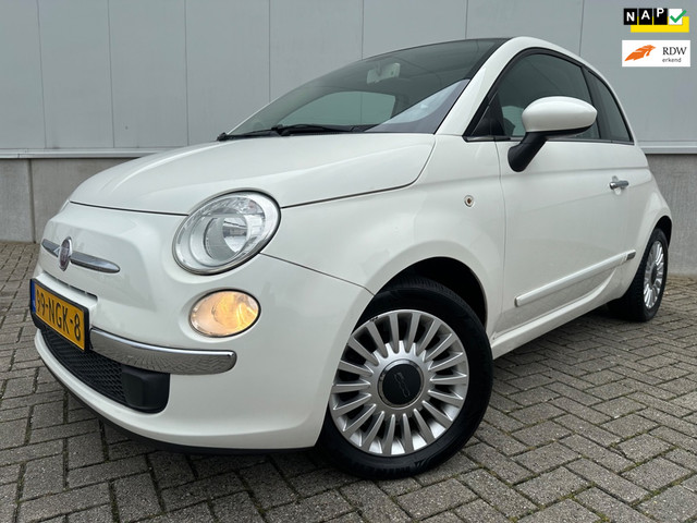 Foto 2 van Fiat 500 1.2 Lounge Automaat NL auto.....