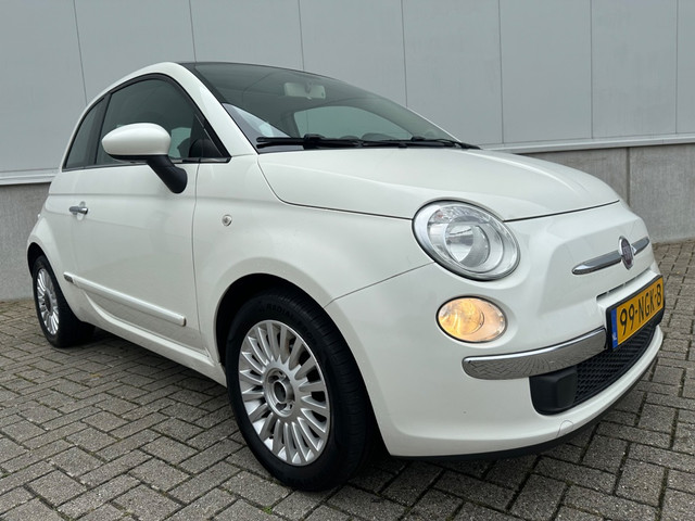 Foto 3 van Fiat 500 1.2 Lounge Automaat NL auto.....
