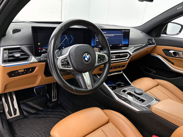 BMW 3-serie 320i M Sport | Schuifdak | Camera | HeadUp Display | Stoelverwarming | Memory Stoelen
