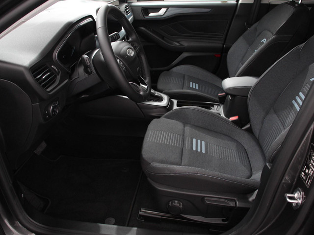 Foto 10 van Ford Focus Wagon 1.0 EcoBoost 155pk Hybrid Active X Automaat Adaptive Cruise Control met Stuurhulp C