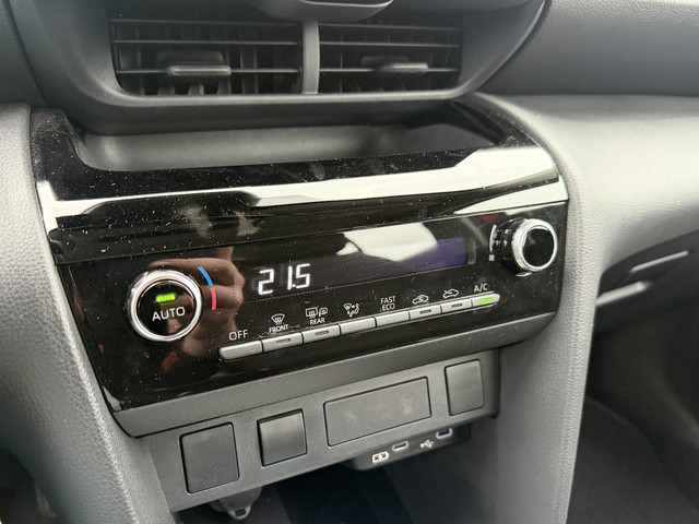 Foto 2 van Toyota Yaris Cross 1.5 Hybrid 115 Active Limited Parkeersensoren Camera Carplay Cruise
