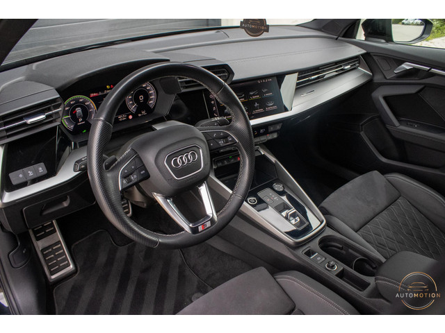 Foto 9 van Audi A3 Sportback 45 TFSIe S edition Comp PANO RS STOELEN MAXTON MATRIX CAMERA