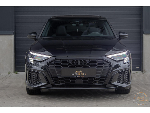 Foto 4 van Audi A3 Sportback 45 TFSIe S edition Comp PANO RS STOELEN MAXTON MATRIX CAMERA